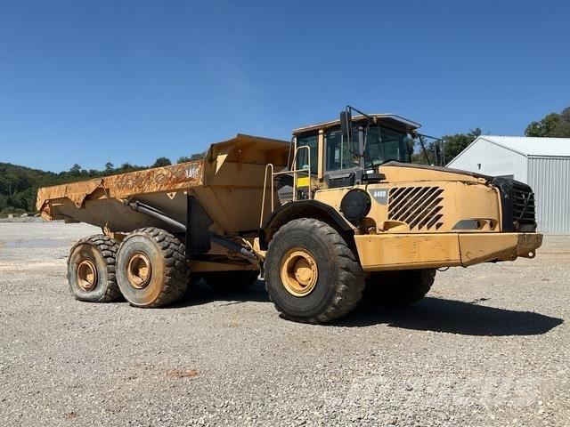 Volvo A40D Liigendraamiga pinnaseveokid