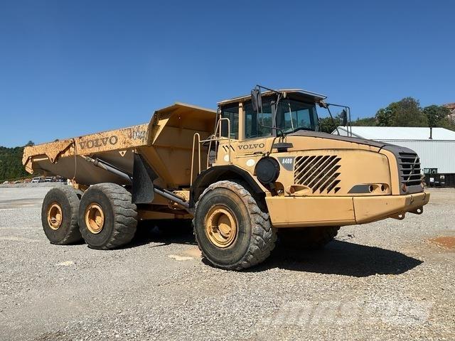 Volvo A40D Liigendraamiga pinnaseveokid
