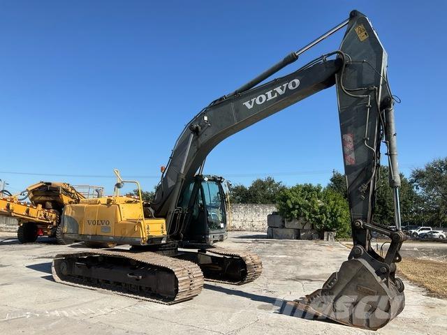 Volvo EC240CL Roomikekskavaatorid