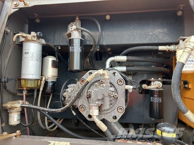 Volvo EC300DL Roomikekskavaatorid