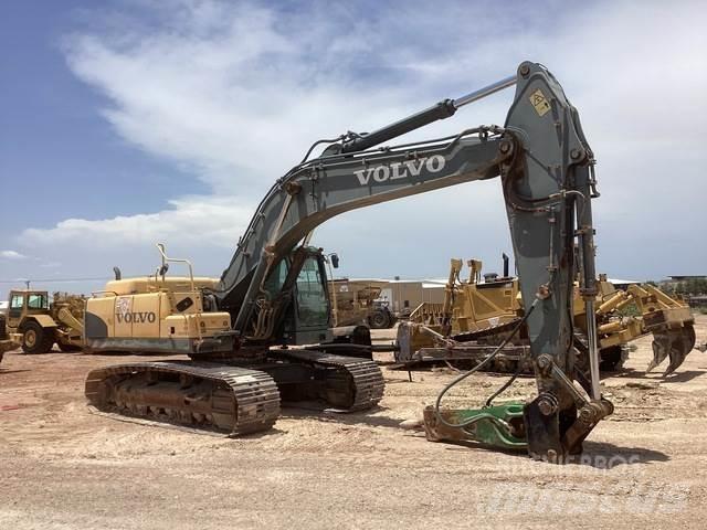 Volvo EC330CL Roomikekskavaatorid