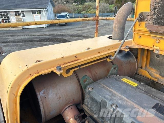Volvo EC330CL Roomikekskavaatorid