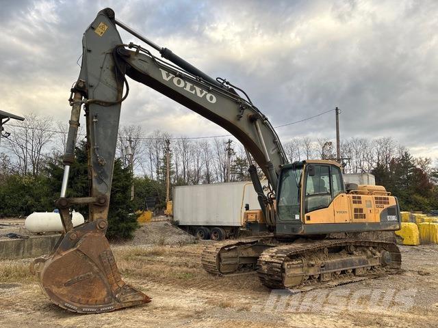 Volvo EC330CL Roomikekskavaatorid