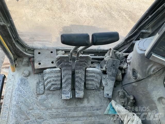 Volvo EC480 Roomikekskavaatorid