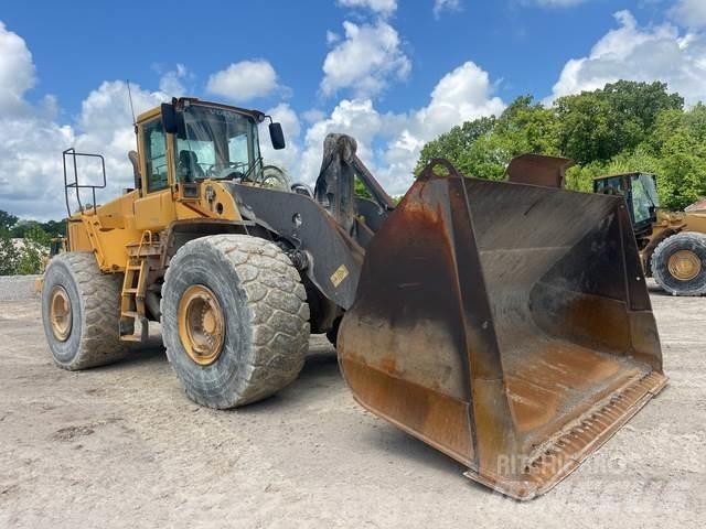 Volvo L220E Rataslaadurid