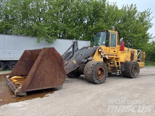 Volvo L220E Rataslaadurid