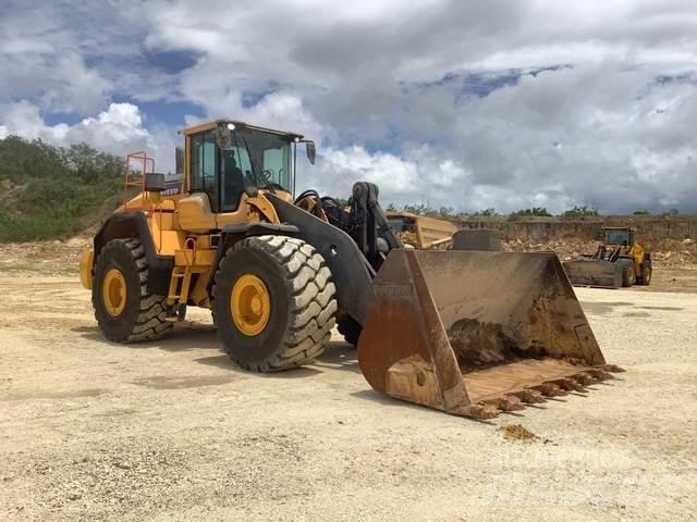 Volvo L220H Rataslaadurid