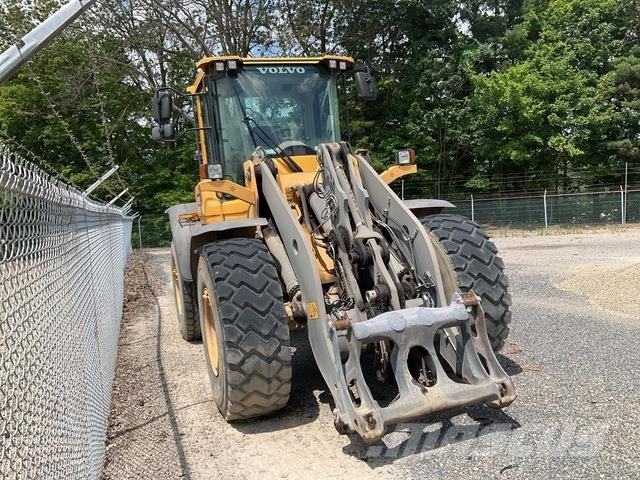 Volvo L90G Rataslaadurid
