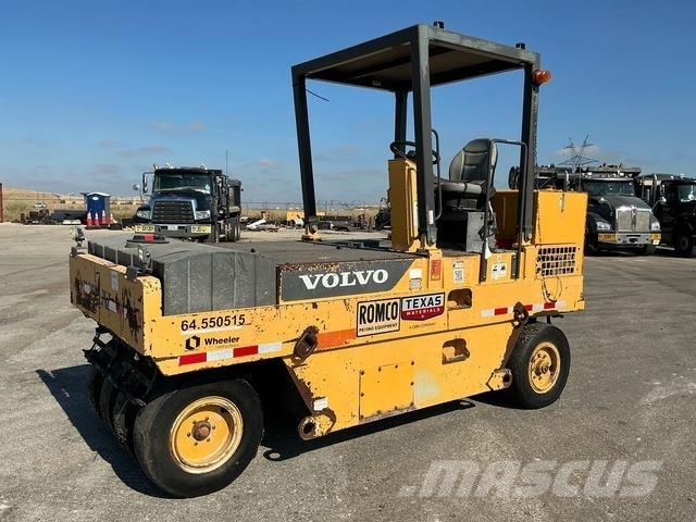 Volvo PT125 Pneumorehvidega rullid
