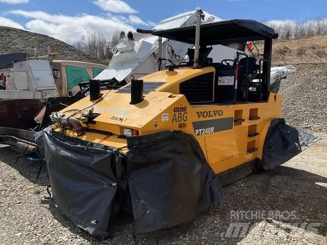 Volvo PT240R Pneumorehvidega rullid
