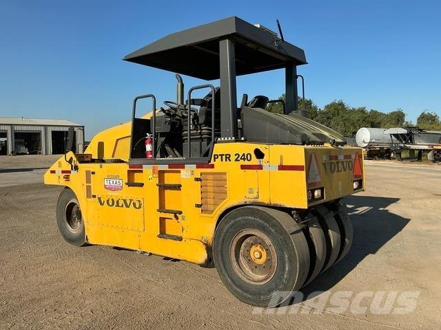 Volvo PTR240 Pneumorehvidega rullid