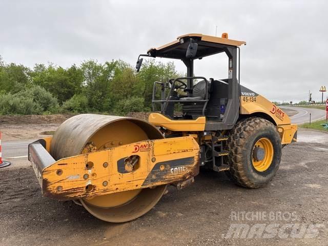 Volvo SD115B Ühe trumliga rullid