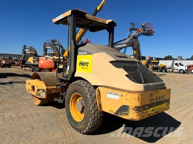 Volvo SD75B Ühe trumliga rullid