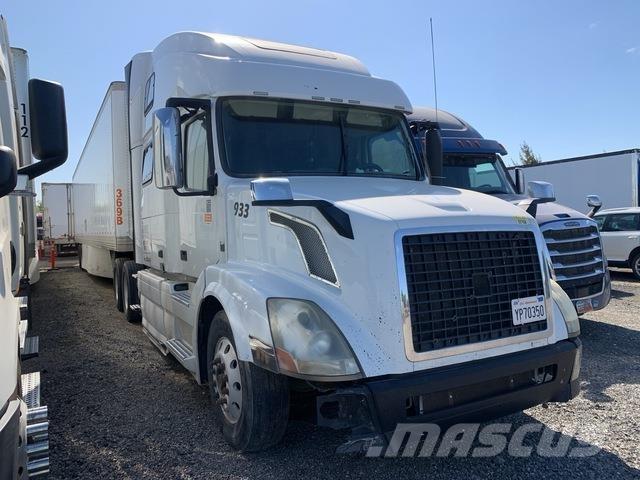 Volvo VNL Sadulveokid