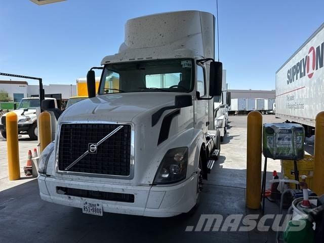 Volvo VNL Sadulveokid