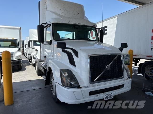 Volvo VNL Sadulveokid
