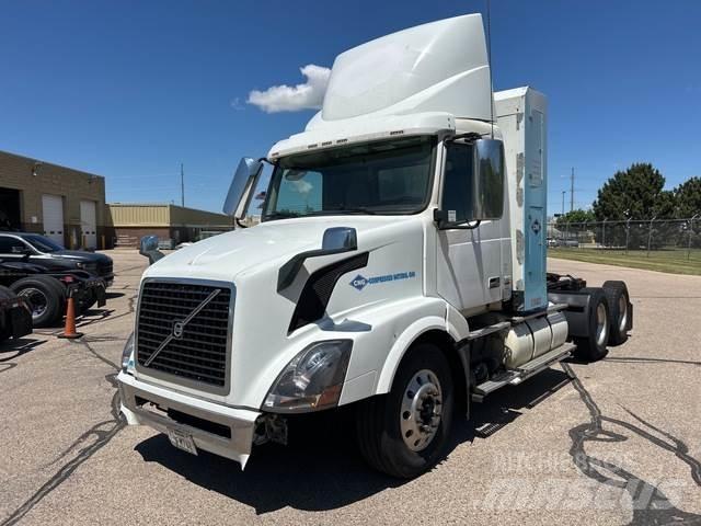 Volvo VNL Sadulveokid