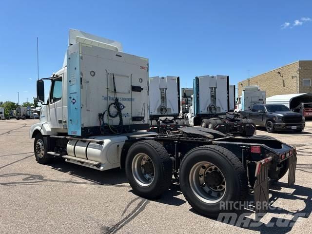 Volvo VNL Sadulveokid