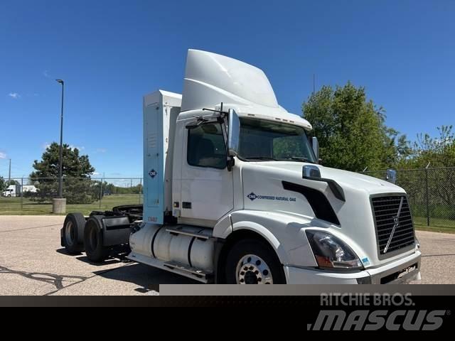 Volvo VNL Sadulveokid