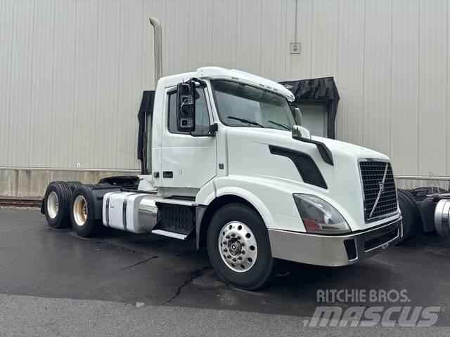 Volvo VNL Sadulveokid