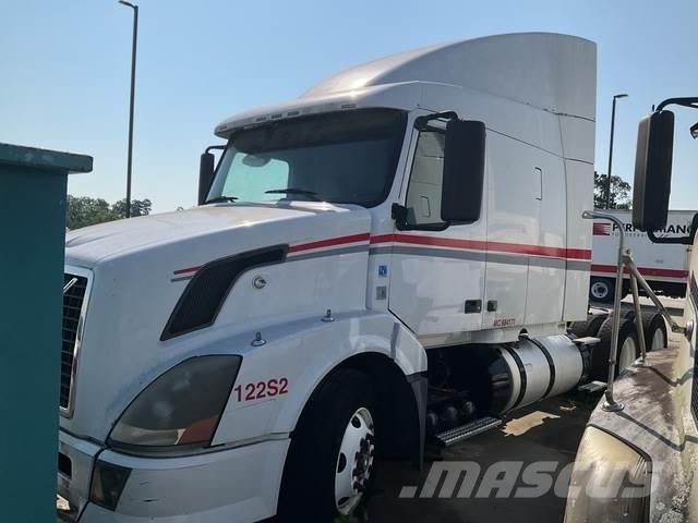 Volvo VNL Sadulveokid