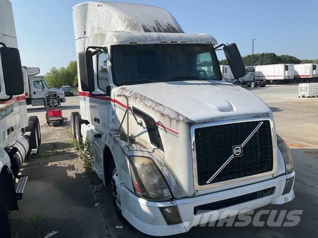 Volvo VNL Sadulveokid