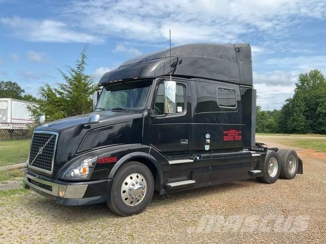Volvo VNL Sadulveokid