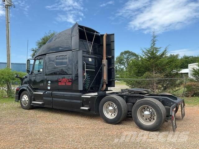 Volvo VNL Sadulveokid
