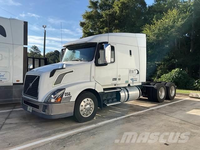 Volvo VNL Sadulveokid