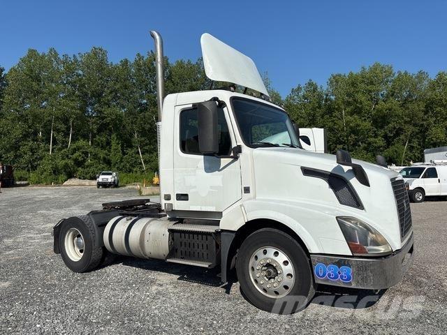 Volvo VNL Sadulveokid