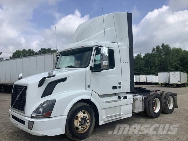 Volvo VNL Sadulveokid