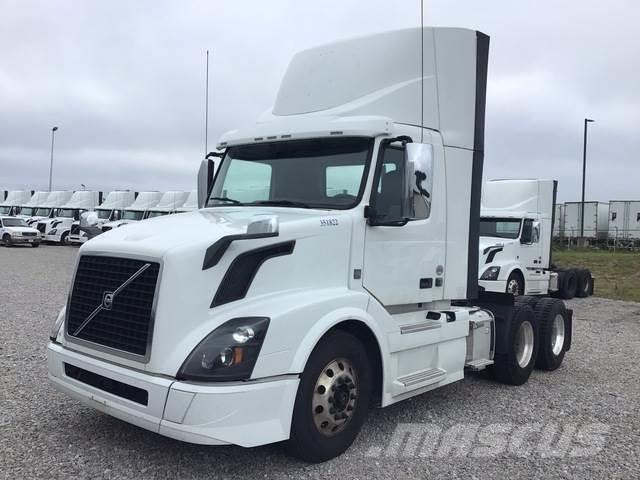 Volvo VNL Sadulveokid