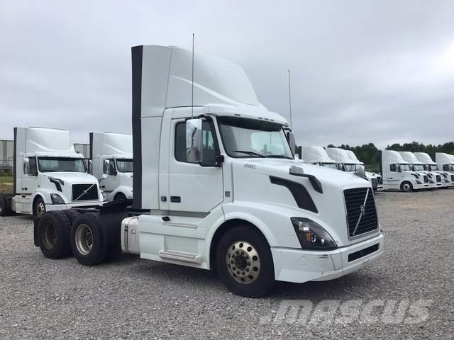 Volvo VNL Sadulveokid