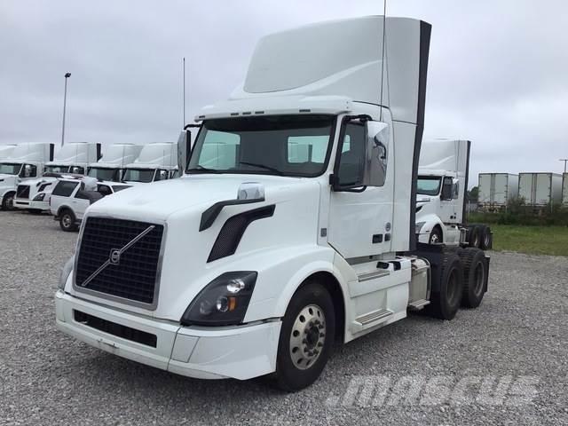 Volvo VNL Sadulveokid