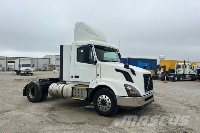 Volvo VNL Sadulveokid