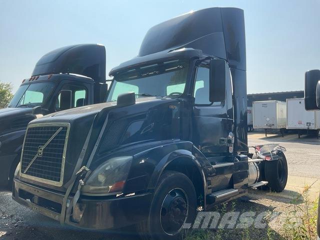Volvo VNL Sadulveokid