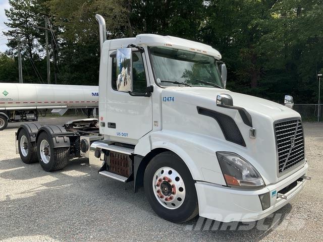 Volvo VNL Sadulveokid