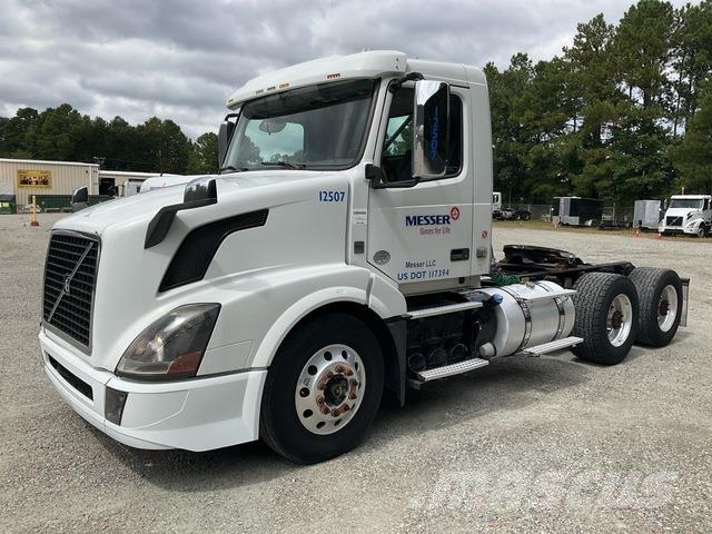 Volvo VNL Sadulveokid
