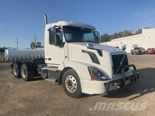 Volvo VNL Sadulveokid