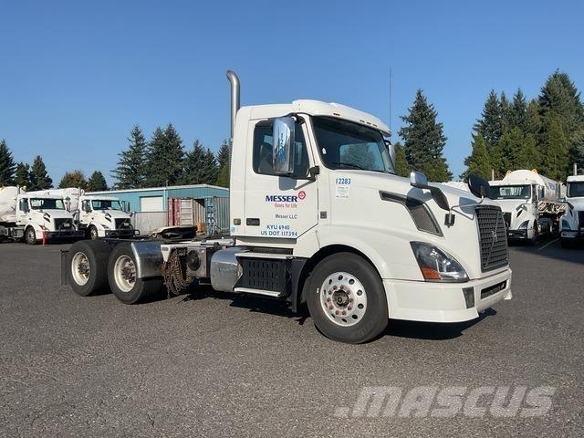 Volvo VNL Sadulveokid