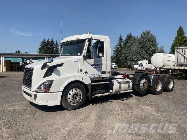 Volvo VNL Sadulveokid