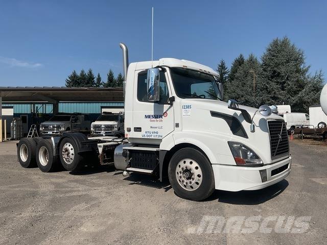 Volvo VNL Sadulveokid