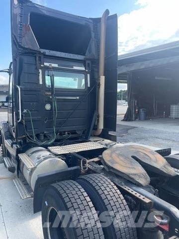 Volvo VNL Sadulveokid