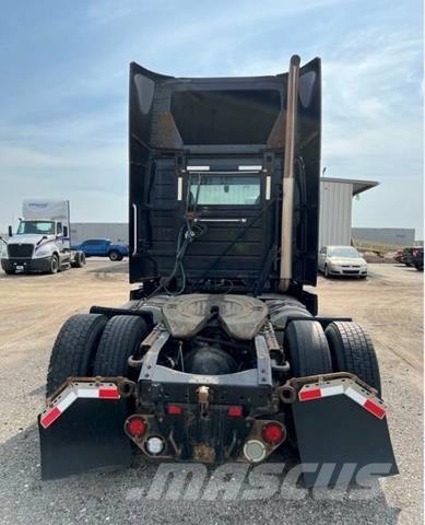Volvo VNL Sadulveokid