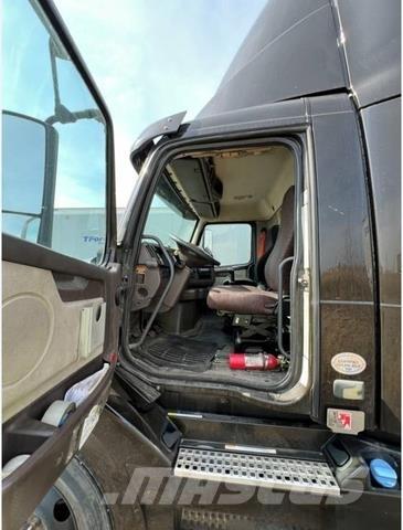 Volvo VNL Sadulveokid