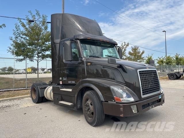 Volvo VNL Sadulveokid