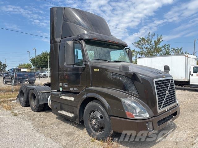 Volvo VNL Sadulveokid