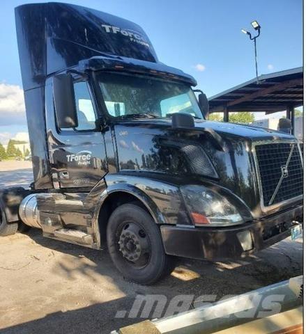 Volvo VNL Sadulveokid