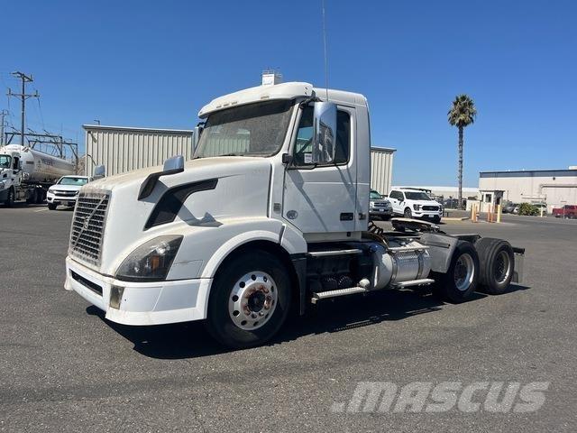 Volvo VNL Sadulveokid