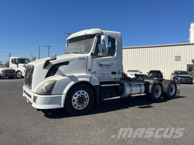 Volvo VNL Sadulveokid
